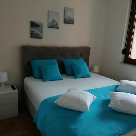 & Viktor Lux Apartament *