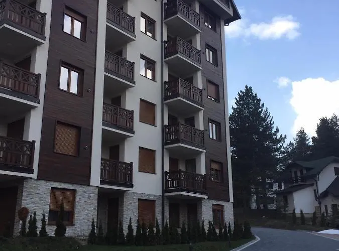 & Viktor Lux Zlatibor