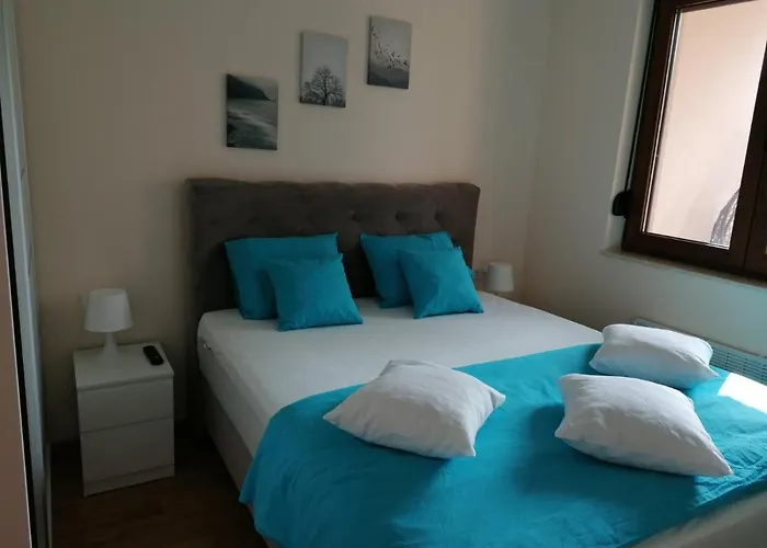 & Viktor Lux Apartment *